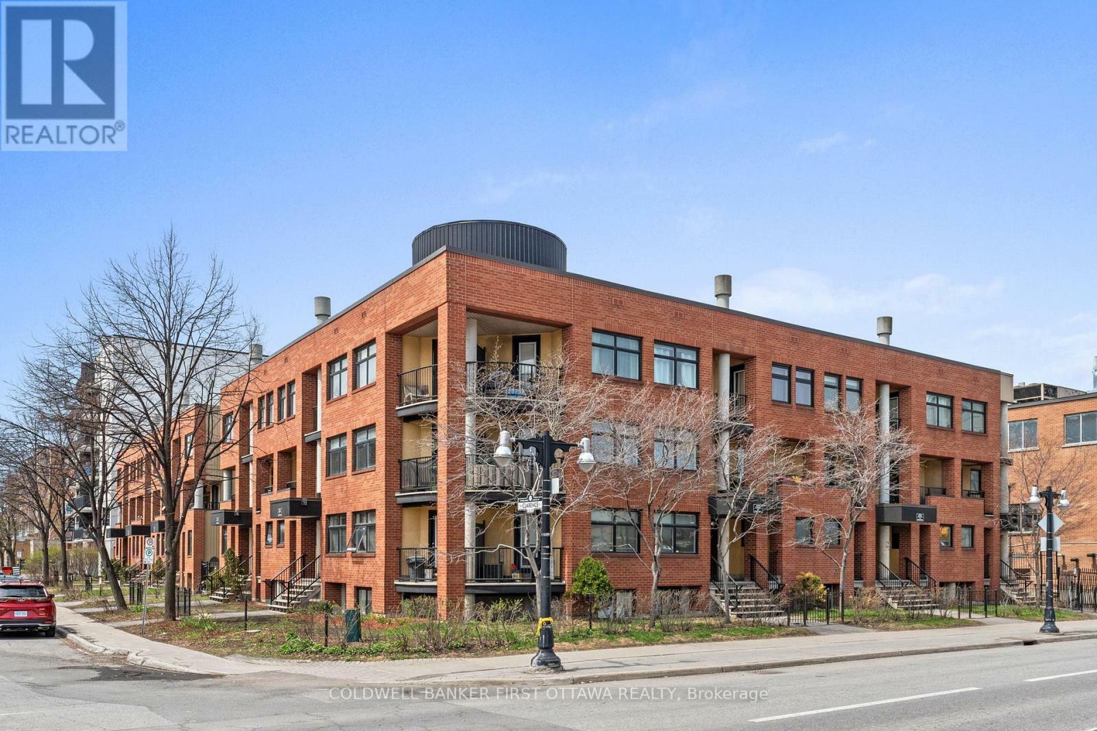 Photo de la propriété: 270 King Edward Avenue ON K1N 7M1