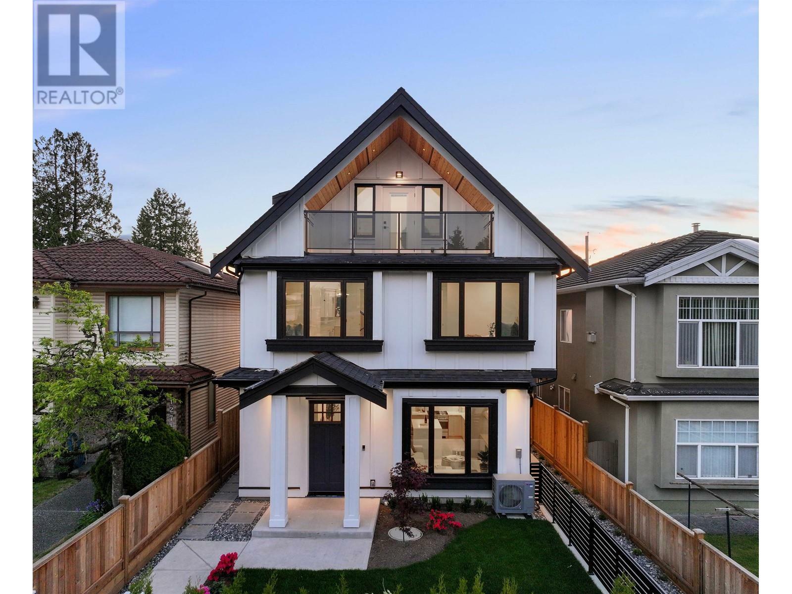 Property Photo: 1259 Renfrew Street 2 BC V5K 4C2