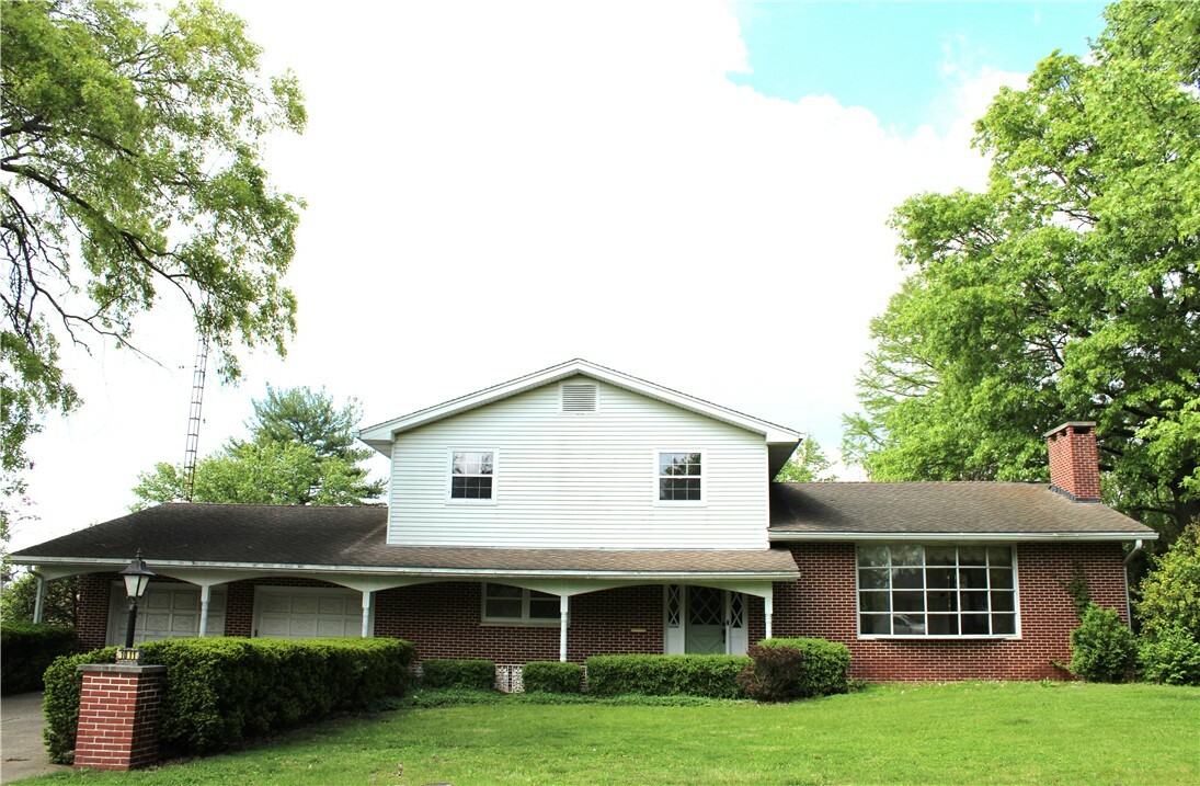1011 W North 3rd Street  Shelbyville IL 62565 photo