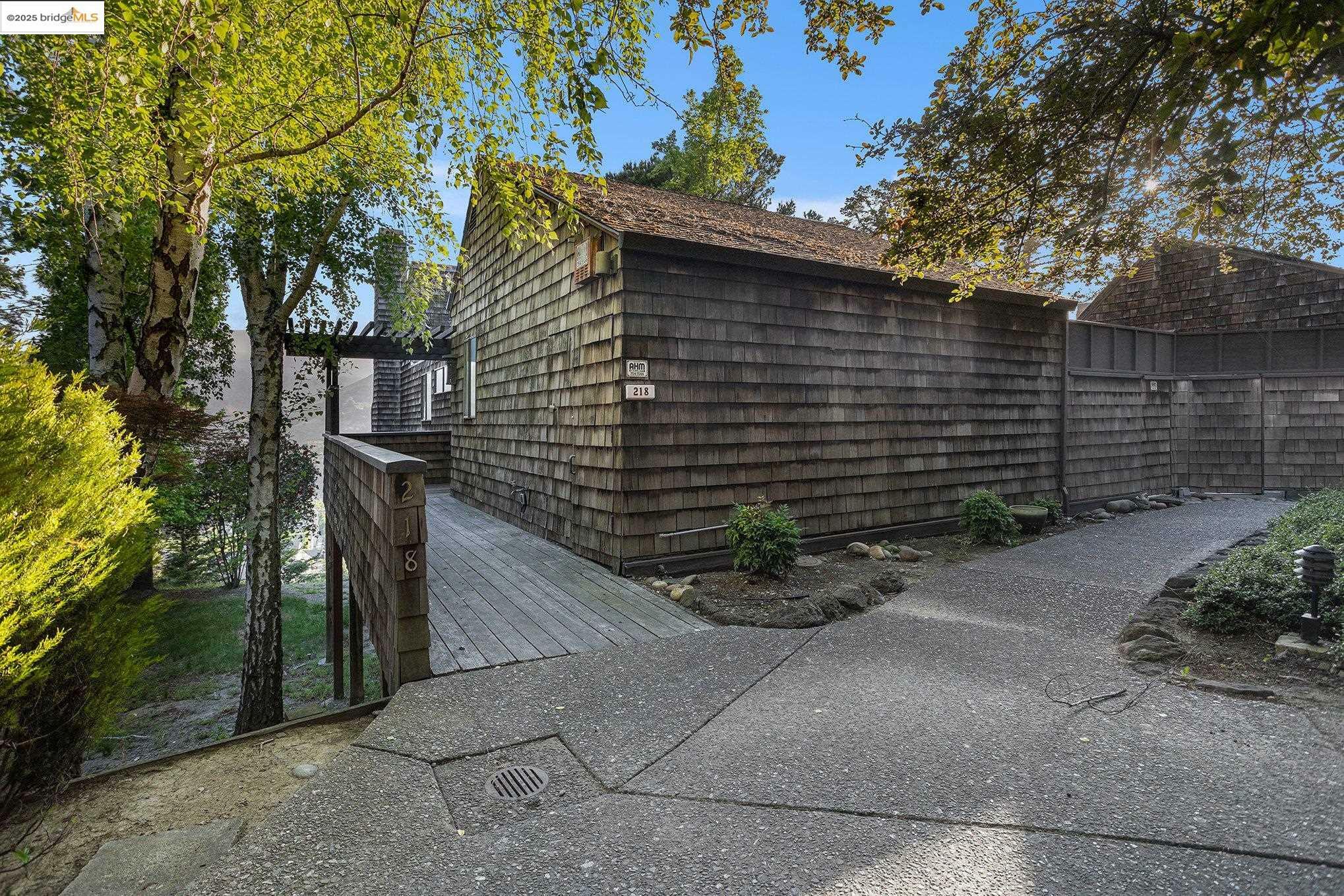 218 The Knoll  Orinda CA 94563 photo