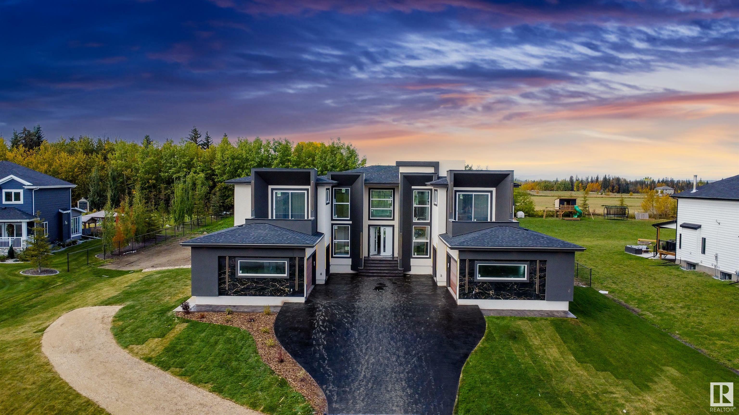 Photo de la propriété: 26409 Twp Rd 532A AB T7X 0W7