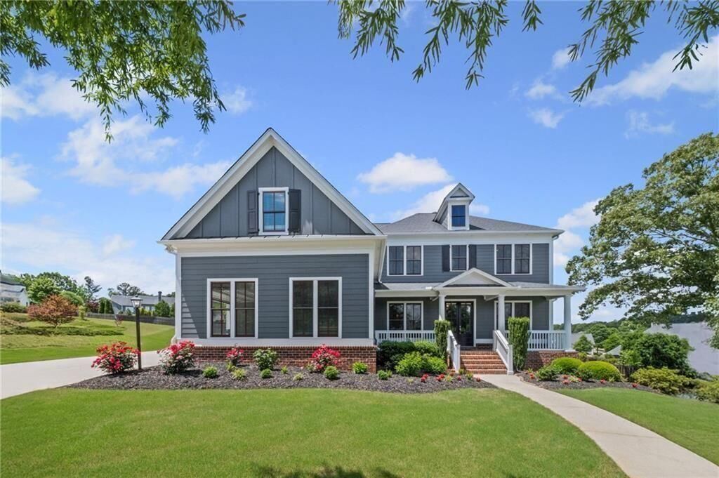 Property Photo:  4035 Pinebrook Circle  GA 30028 