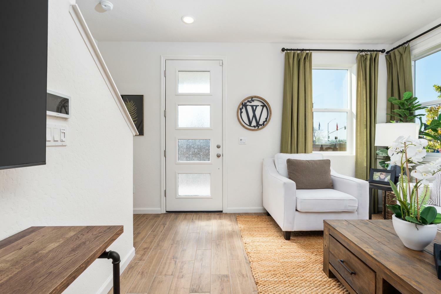Property Photo: 6559 E Crimson Drive CA 93727