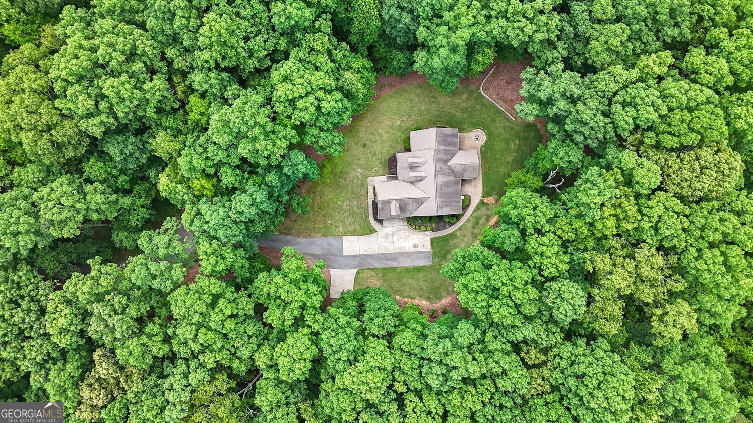 Property Photo: 84 Creekside Court GA 30295