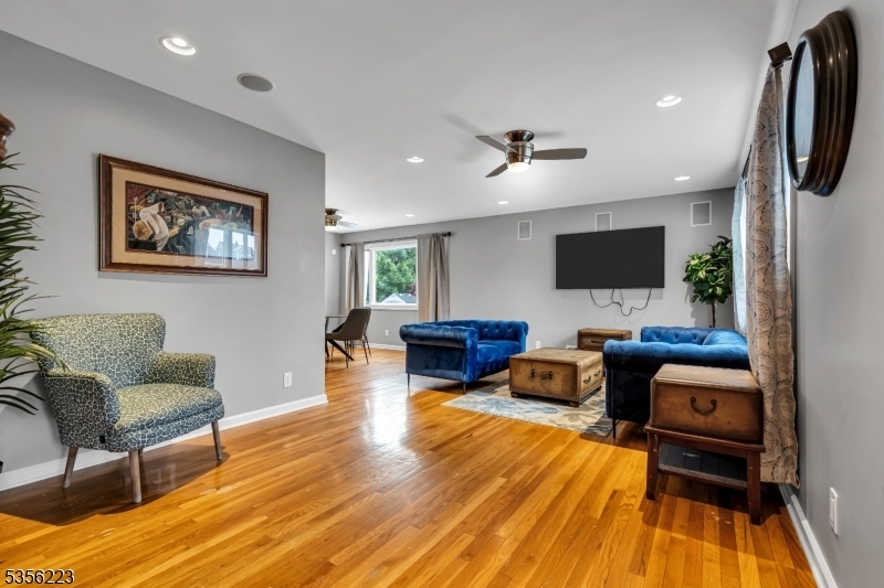 548 Birchwood Rd  Linden City NJ 07036 photo