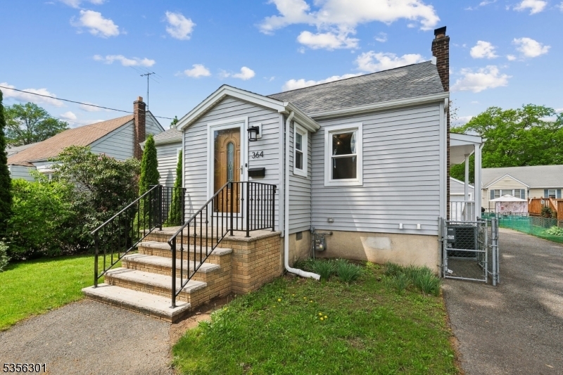 Property Photo: 364 Coolidge Dr NJ 07033