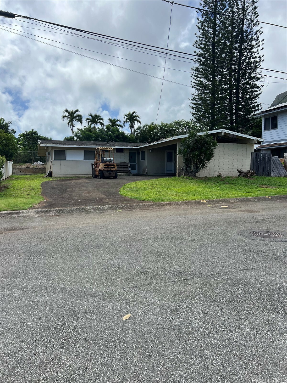 Property Photo: 1519 Uluhaku Place HI 96734