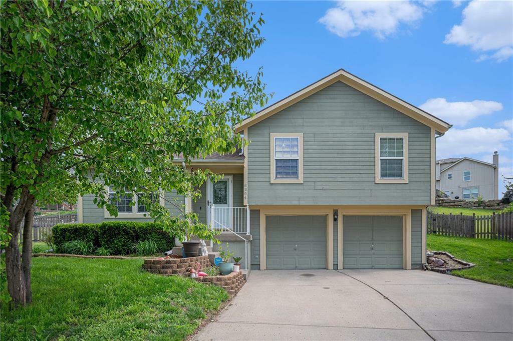 Property Photo: 8304 NE 115th Street MO 64157