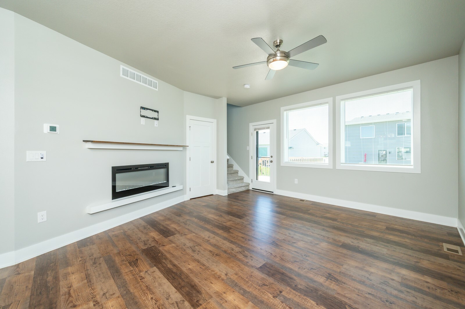 Property Photo: 630 NE Hunter Drive IA 50021
