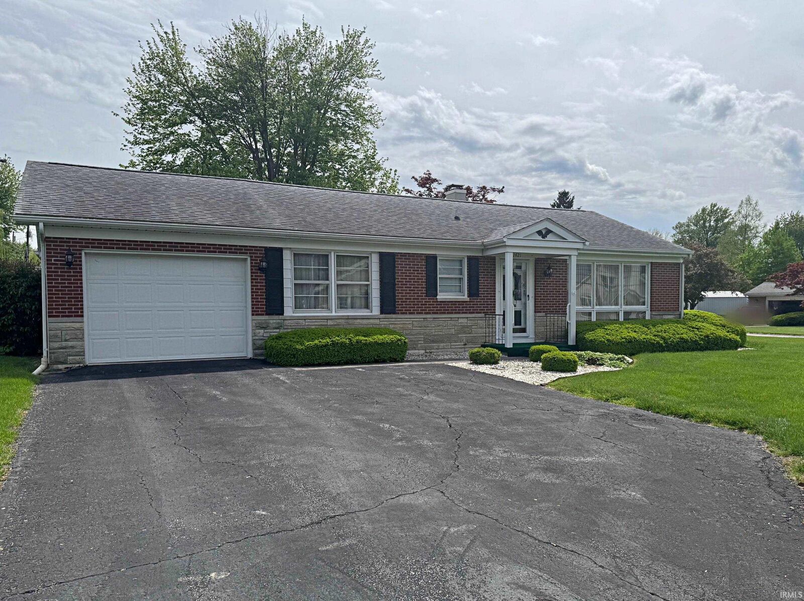 Property Photo:  1421 State Street  IN 47501 