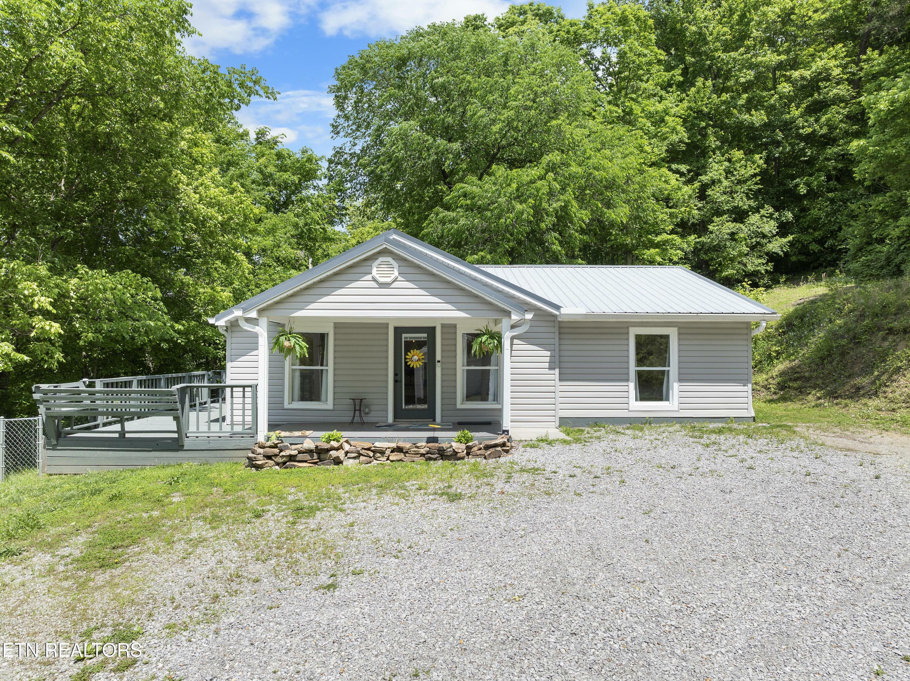 Property Photo: 4802 Brown Gap Rd TN 37918