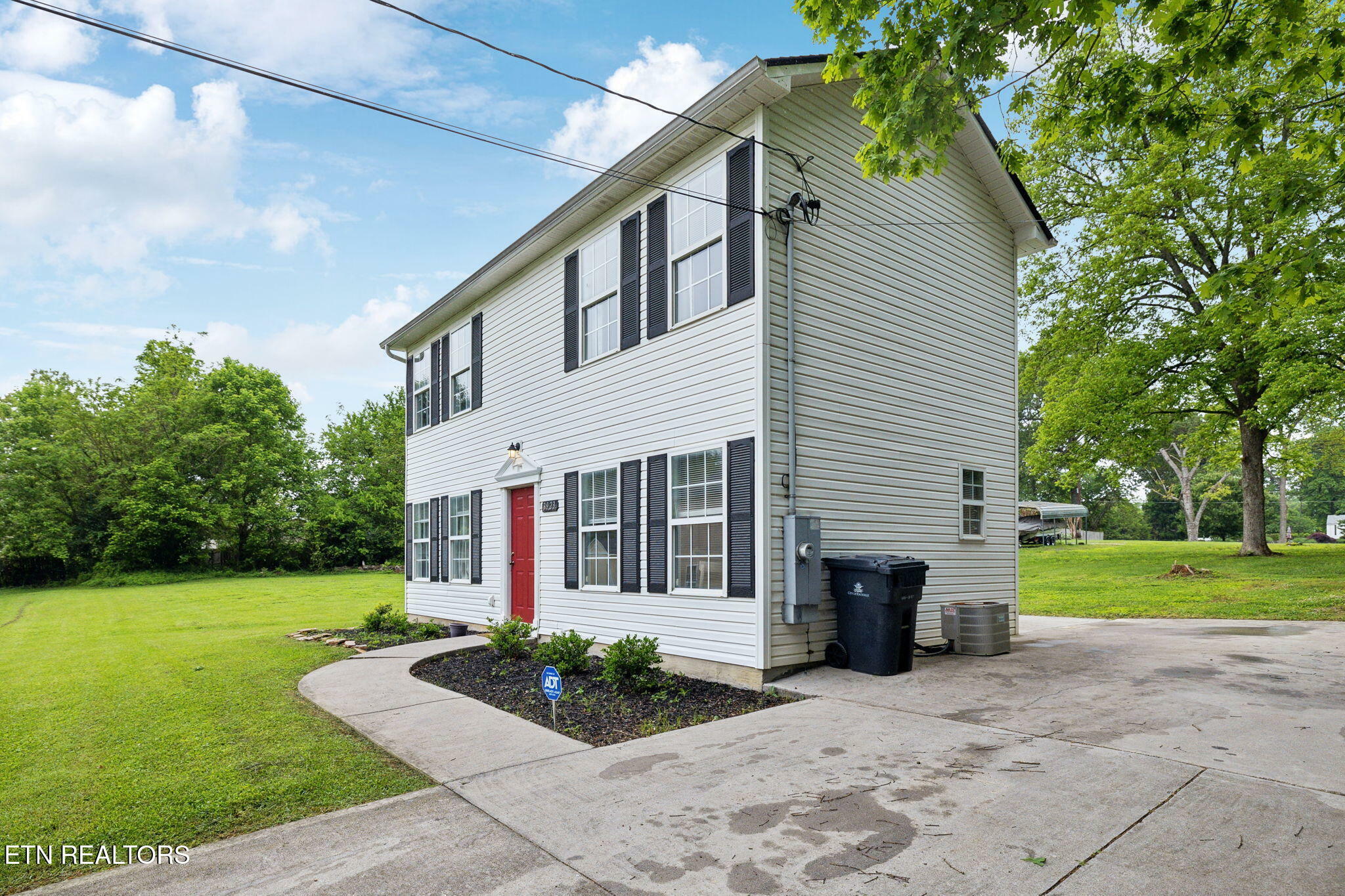 Property Photo: 3923 Oakland Drive TN 37918