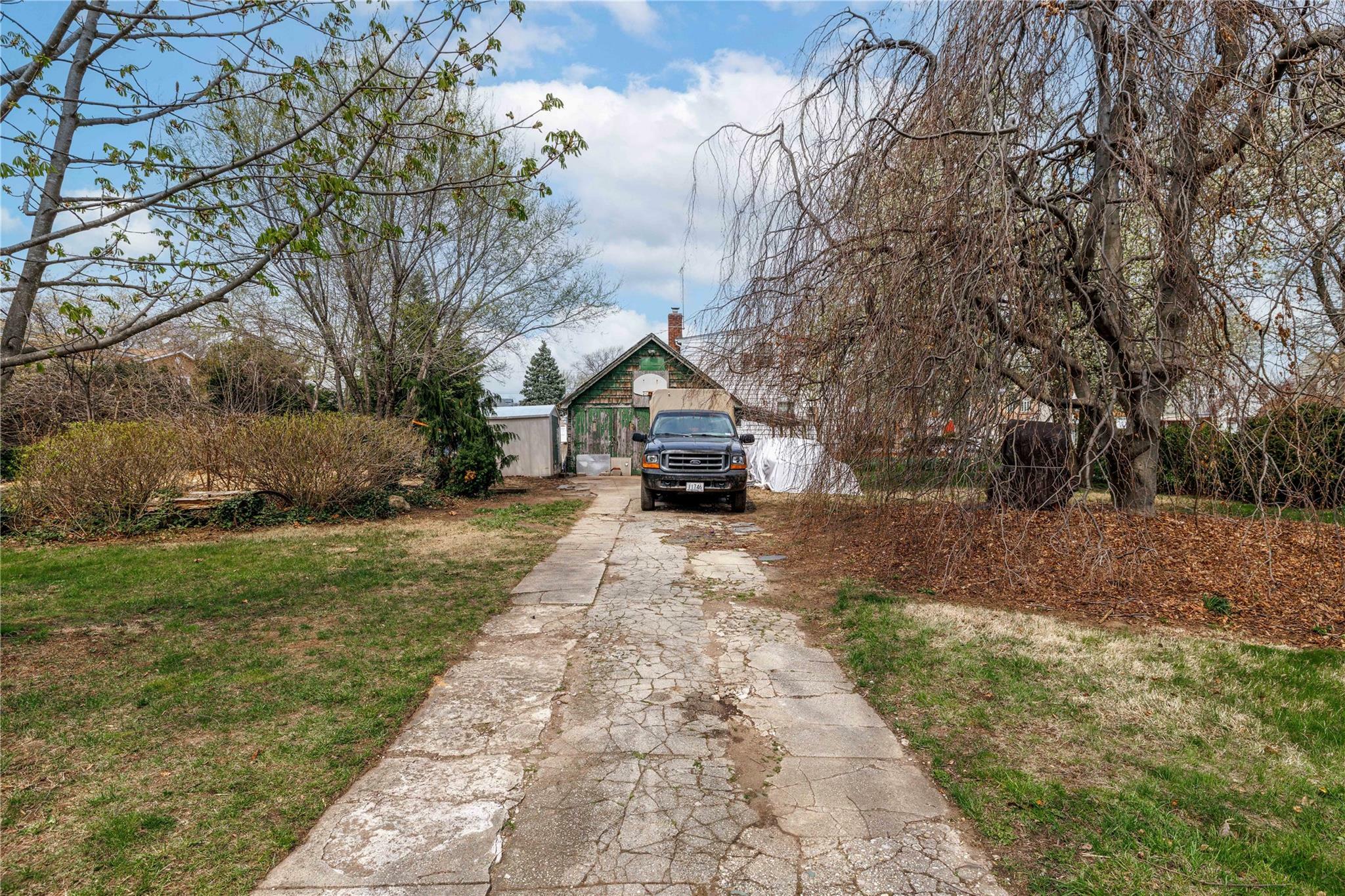 Property Photo: 262-15 82 Avenue NY