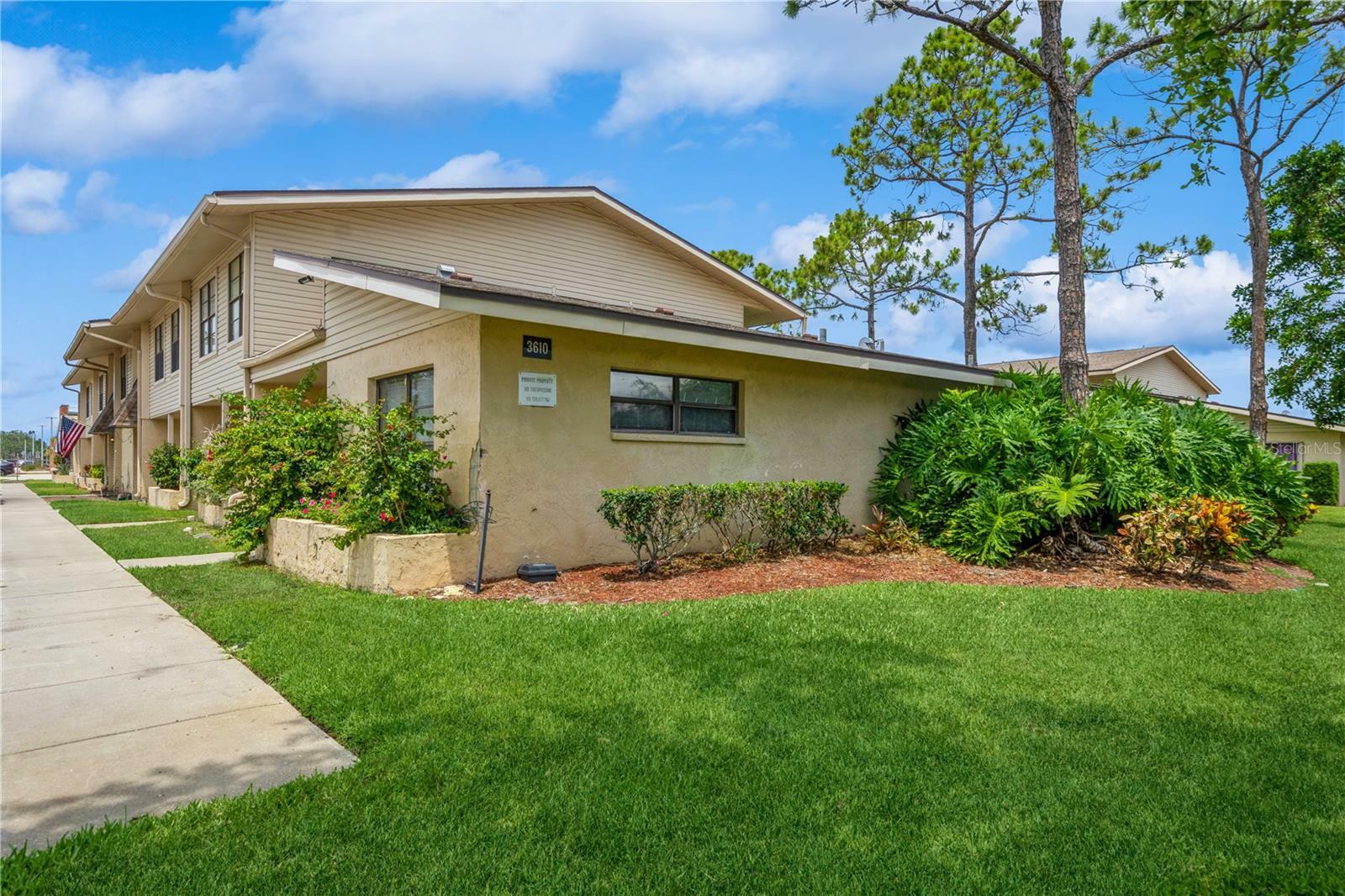 Property Photo: 3610 54th Street W B4 FL 34209