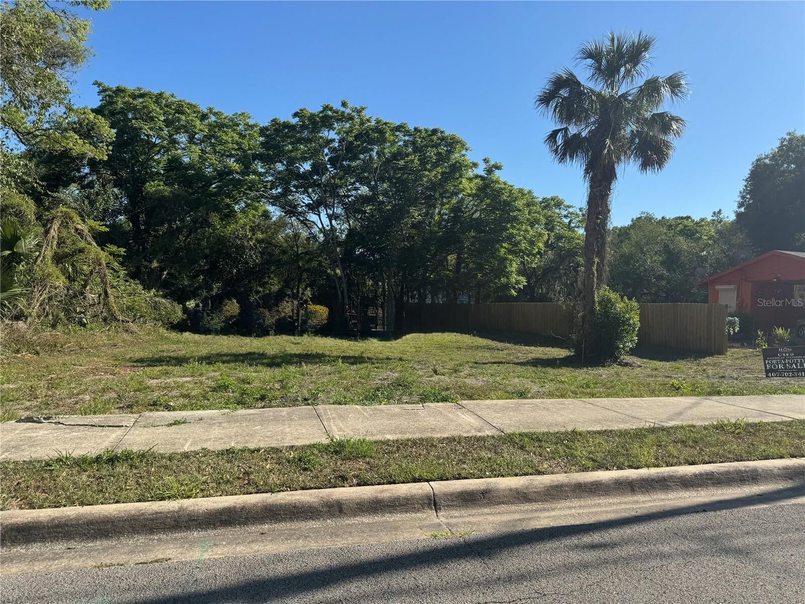 Property Photo: 536 W Hubbard Avenue FL 32720