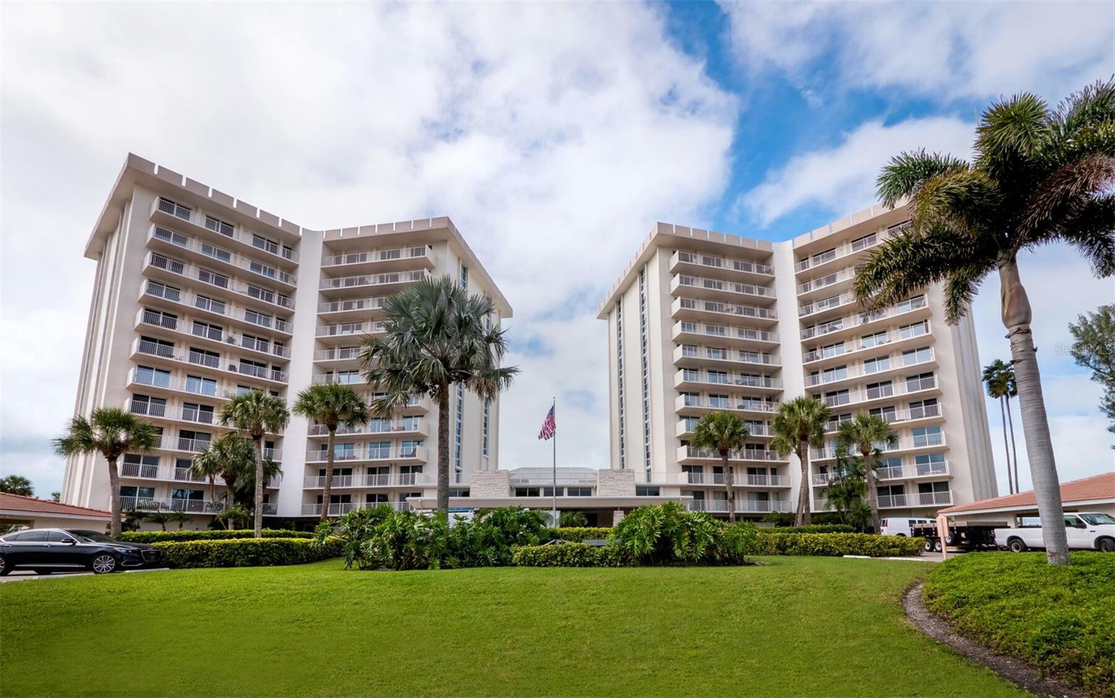 Property Photo: 2301 Gulf Of Mexico Drive 36N FL 34228