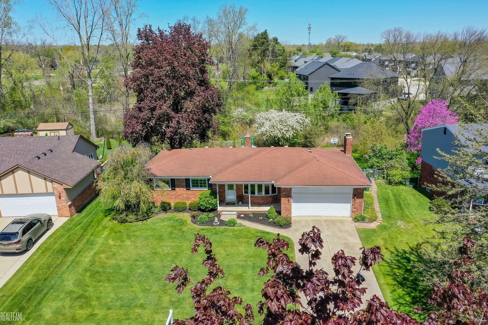 Property Photo: 54562 Horizon Drive MI 48316
