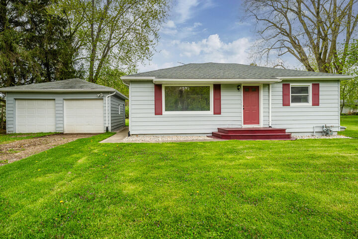1688 Dewey Avenue  Benton Harbor MI 49022 photo