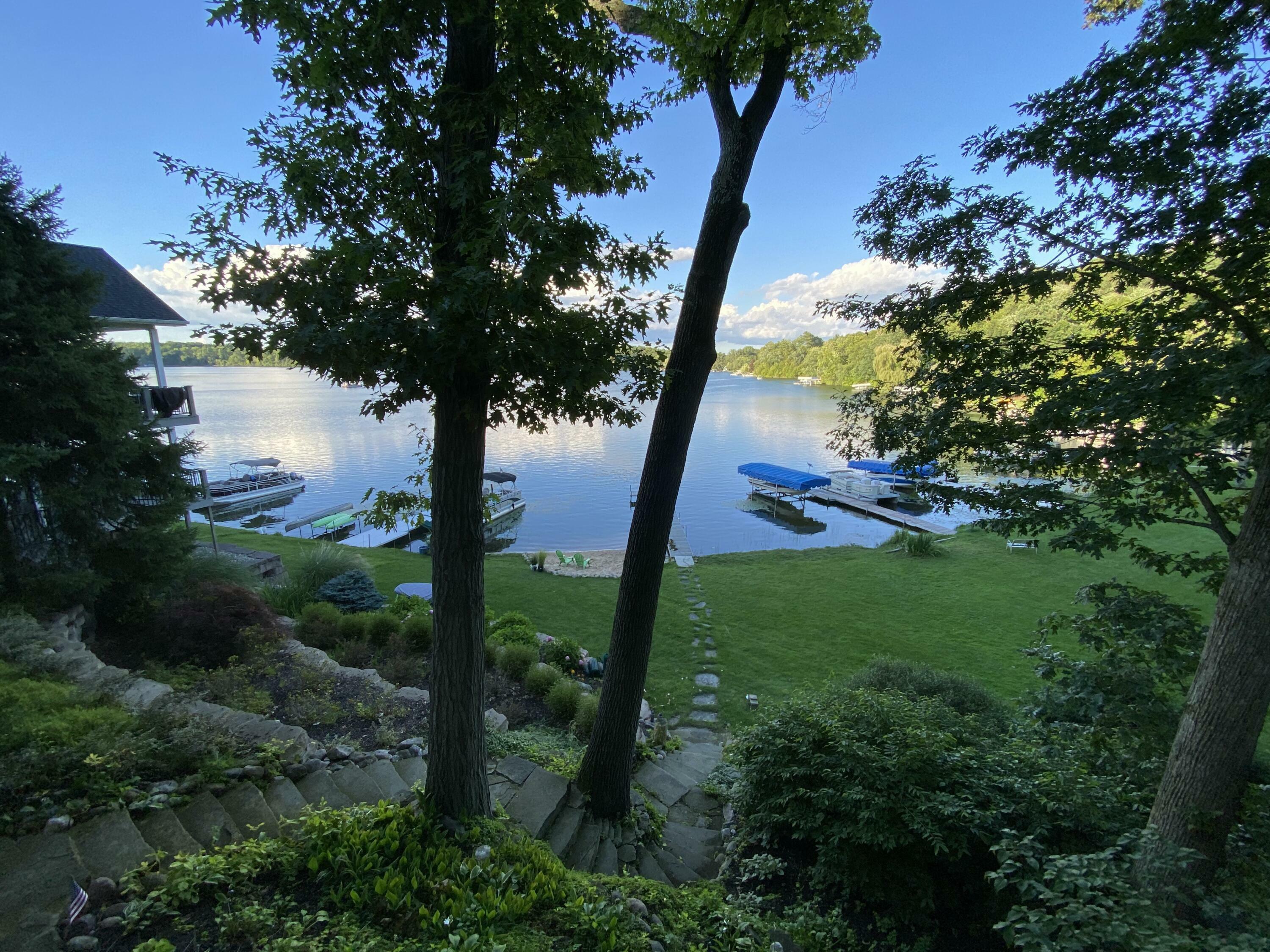 Property Photo: 2792 Cozy Cove MI 49240