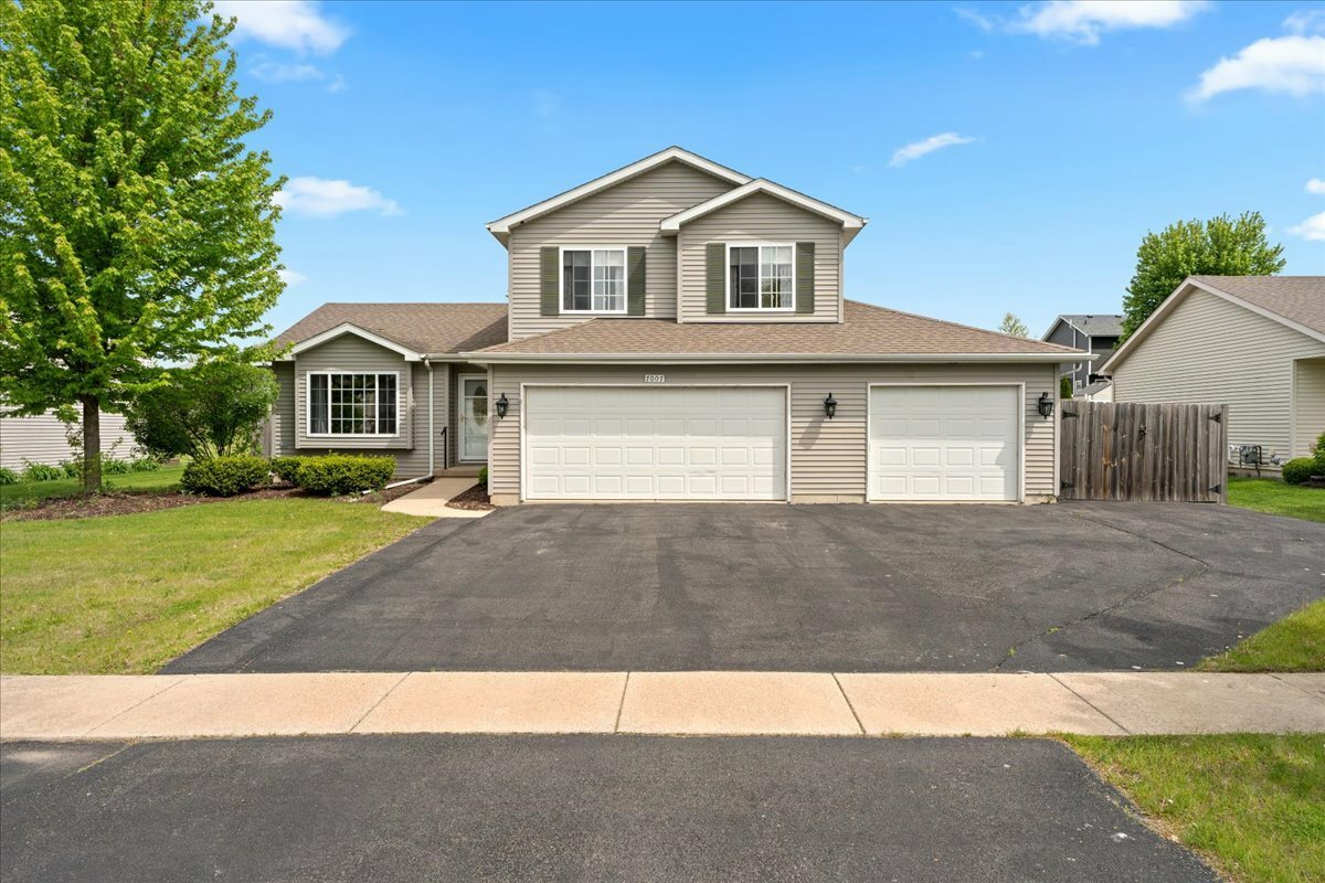 Property Photo: 7007 Weinberger Circle IL 60431