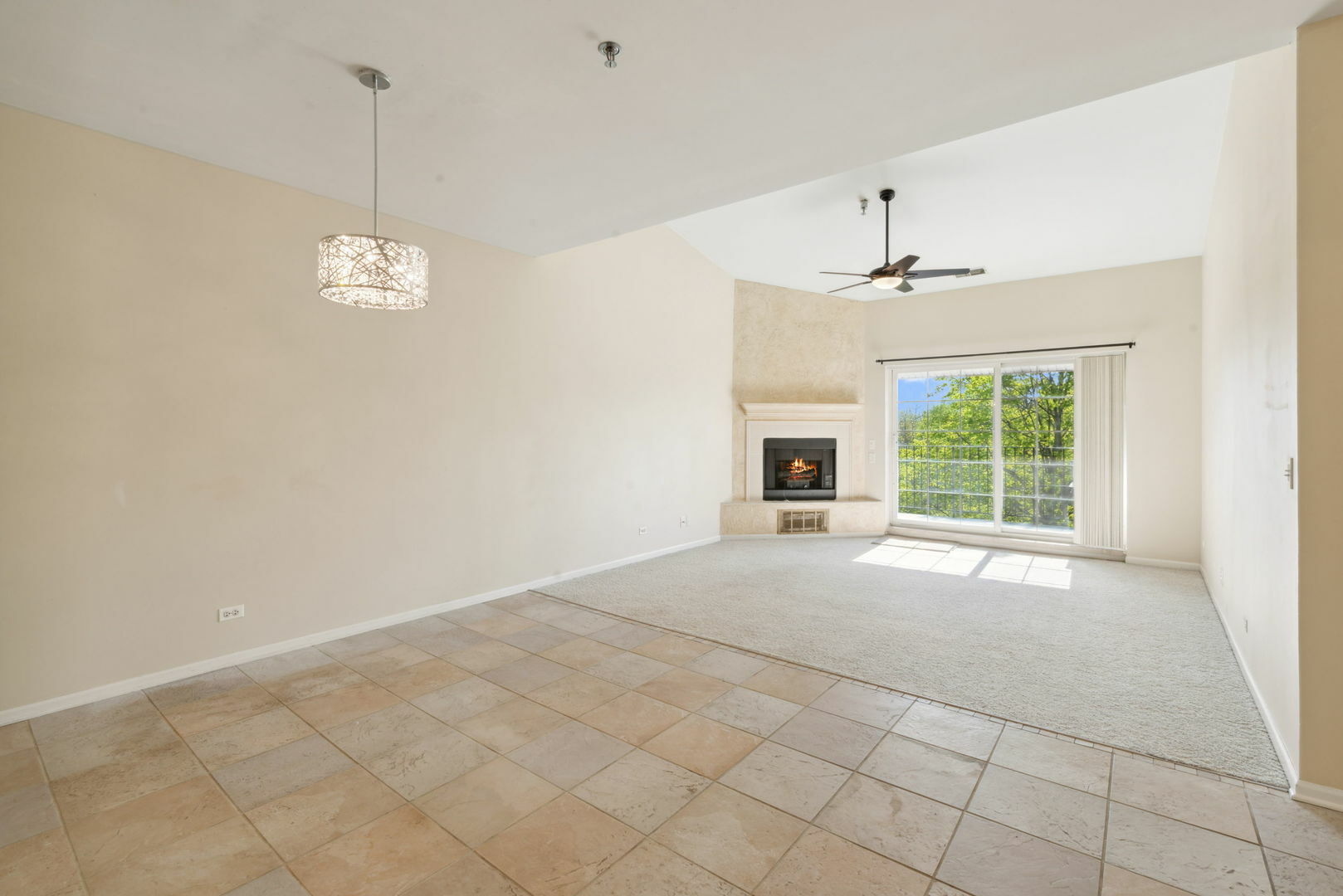 Property Photo: 97 Hunt Club Drive 97 IL 60174