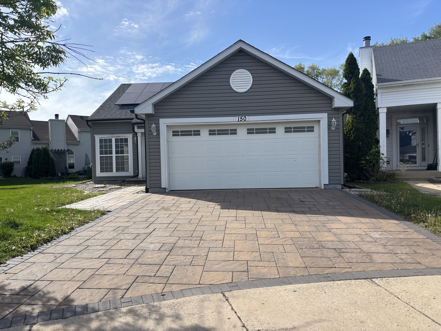 Property Photo: 150 Hamlet Circle IL 60538