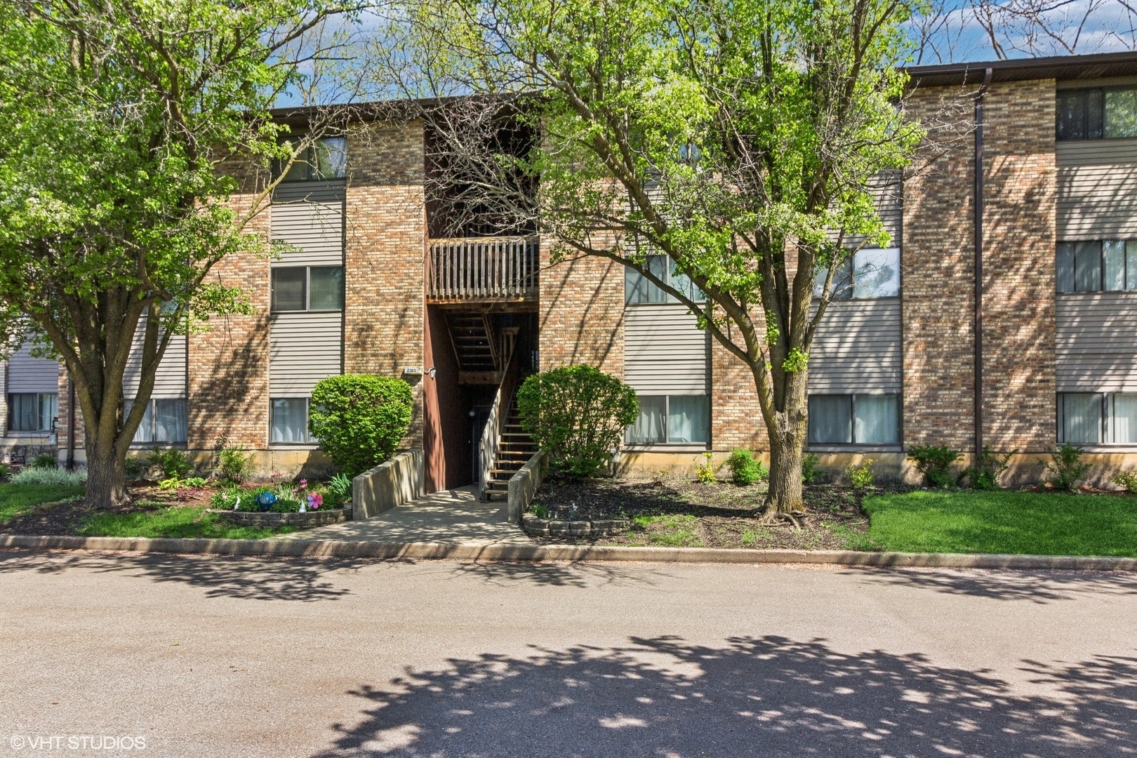 Property Photo: 2360 South Street E IL 60123