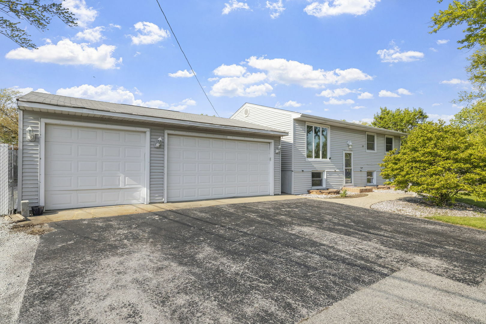 Property Photo: 9236 Magnolia Avenue IL 60448