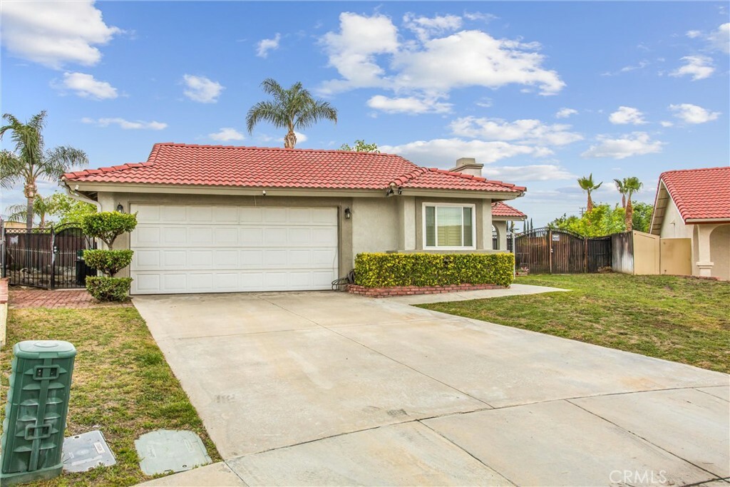 Property Photo: 26707 Wharton Court CA 92544