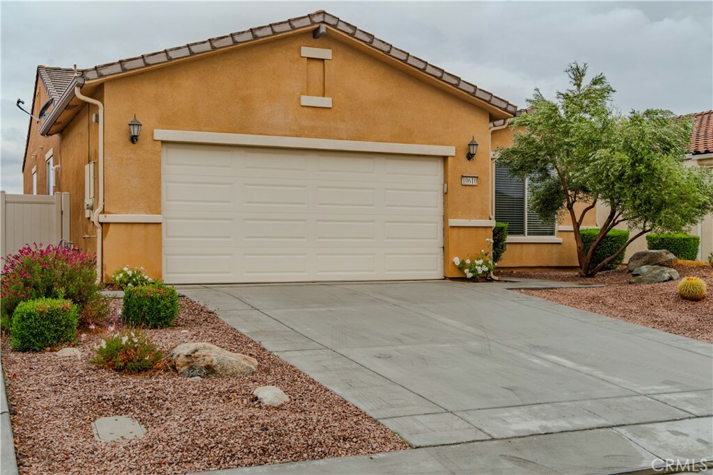 Property Photo:  10610 Green Valley Road  CA 92308 