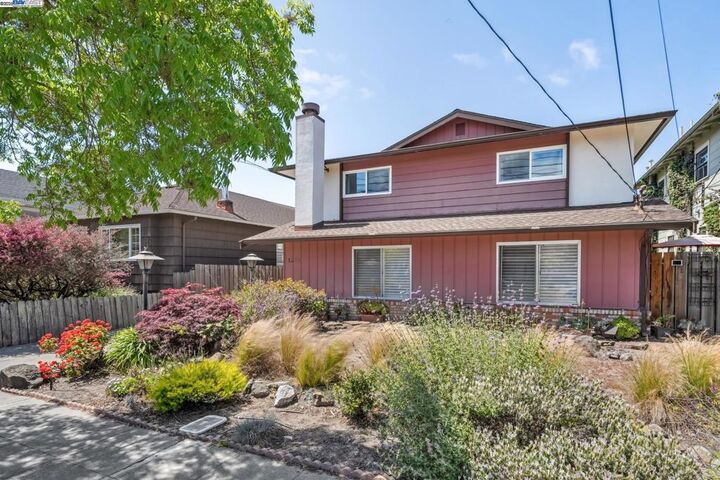 Property Photo:  1233 Broadway  CA 94501 
