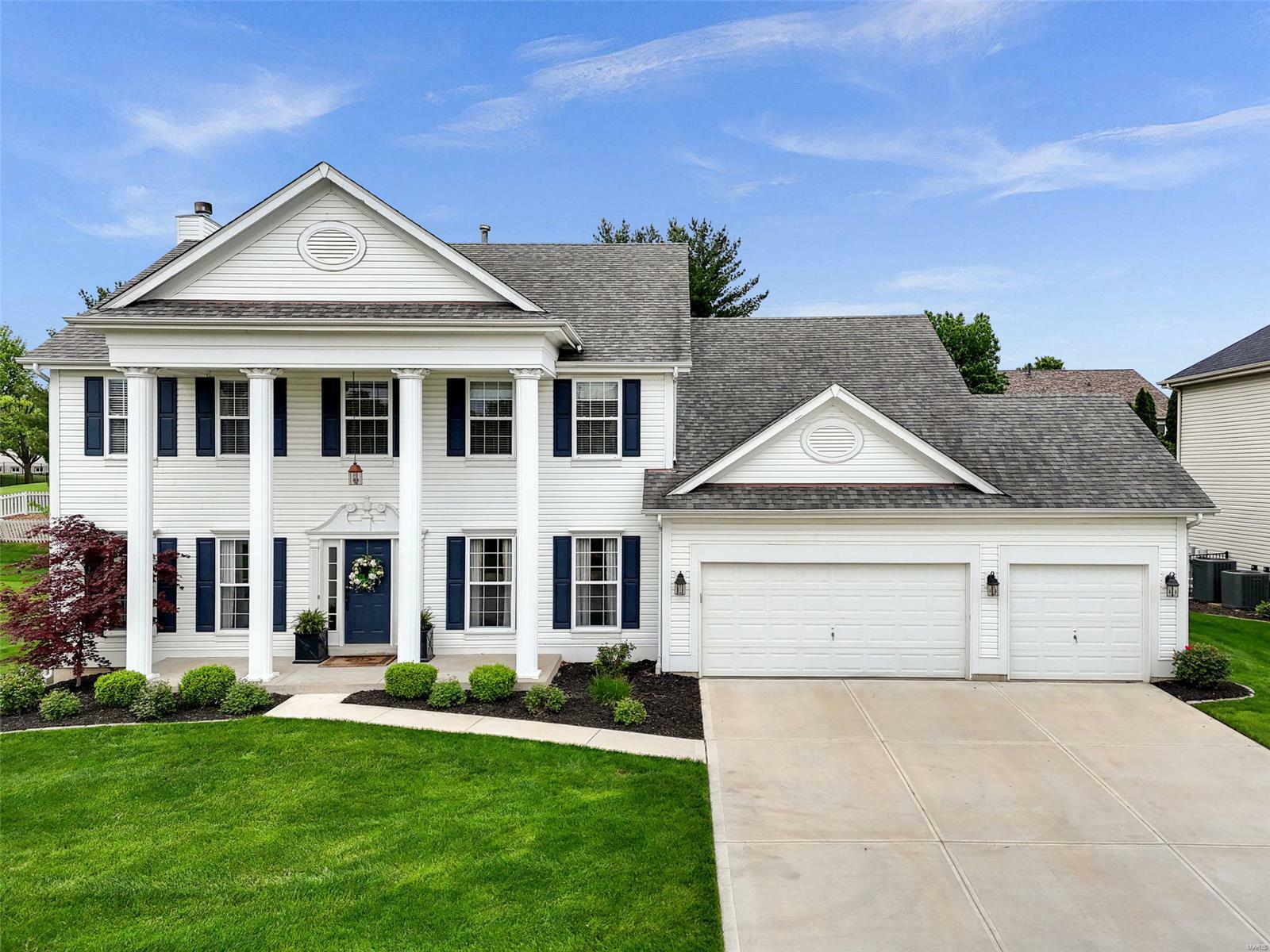 Property Photo: 616 Knollshire Way MO 63368