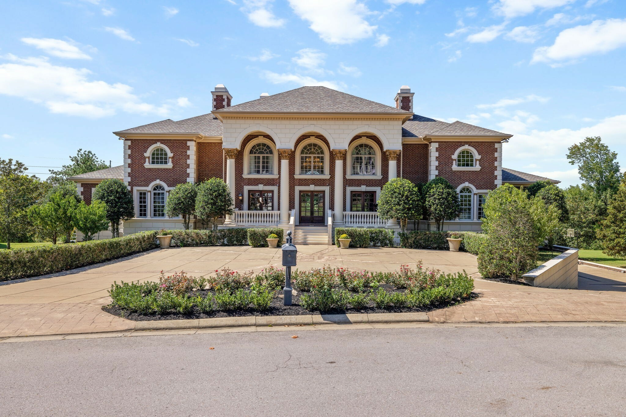 Property Photo: 109 Woodward Hills Pl TN 37027