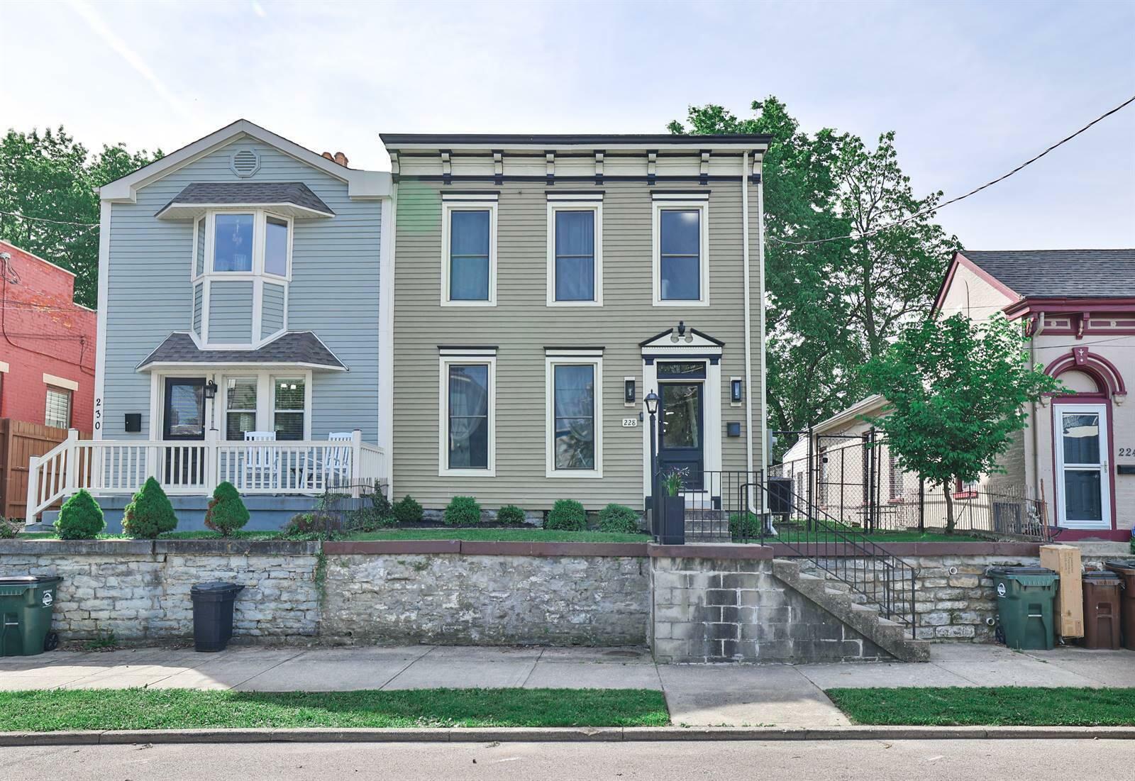 Property Photo: 228 E 4th Street KY 41071