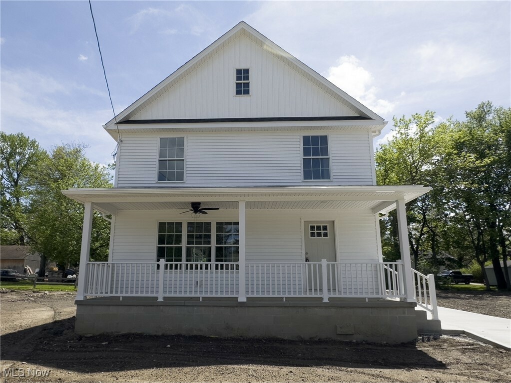 Property Photo: 723 Mineral Springs Avenue OH 44511