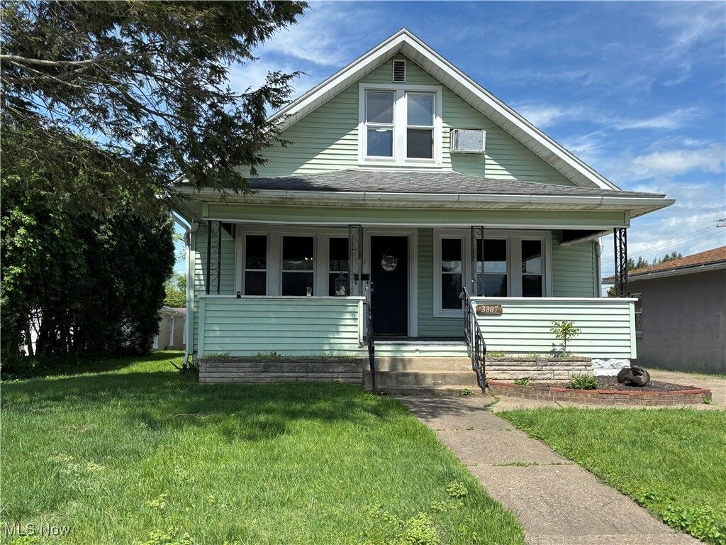 Property Photo:  3307 3rd Avenue  WV 26105 