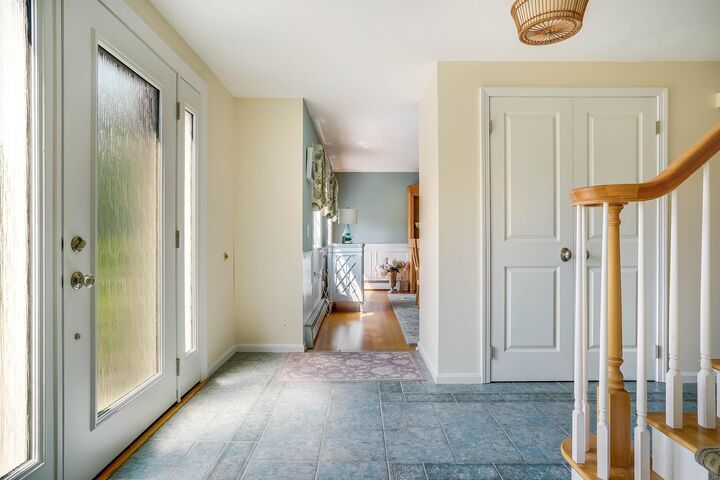 Property Photo:  3 Abbey Road  NH 03053 