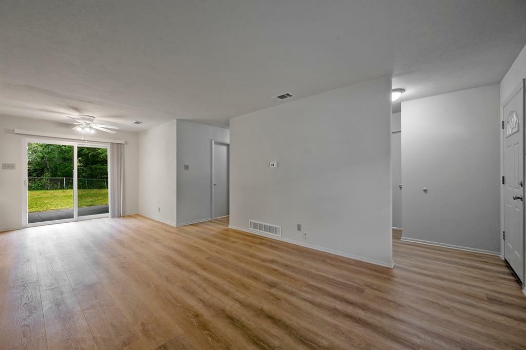 Property Photo: 217 E Iowa Street TX 75090