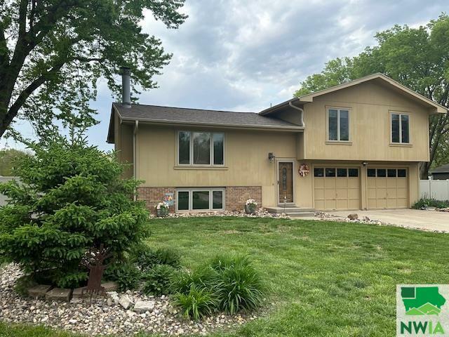 Property Photo: 540 Prairie Lane NE 68776