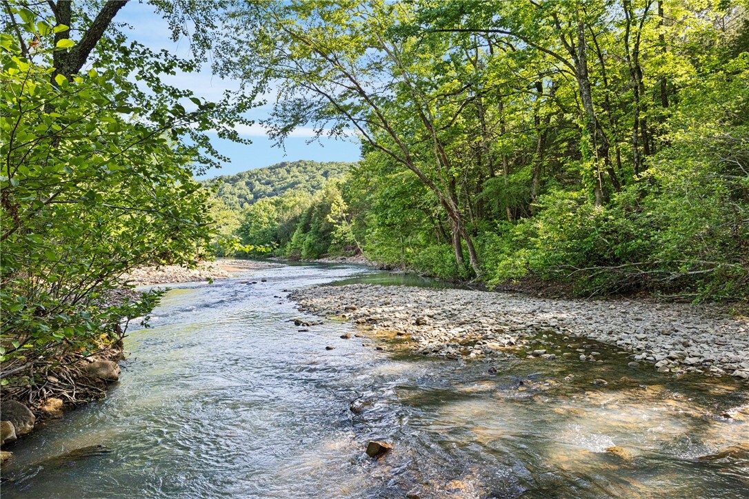 Property Photo: 5176 County Road 5099 AR 72752