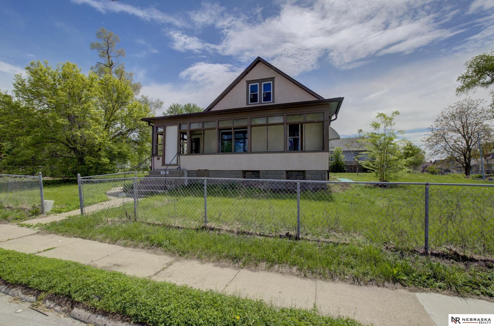 Property Photo: 4025 Grand Avenue NE 68111