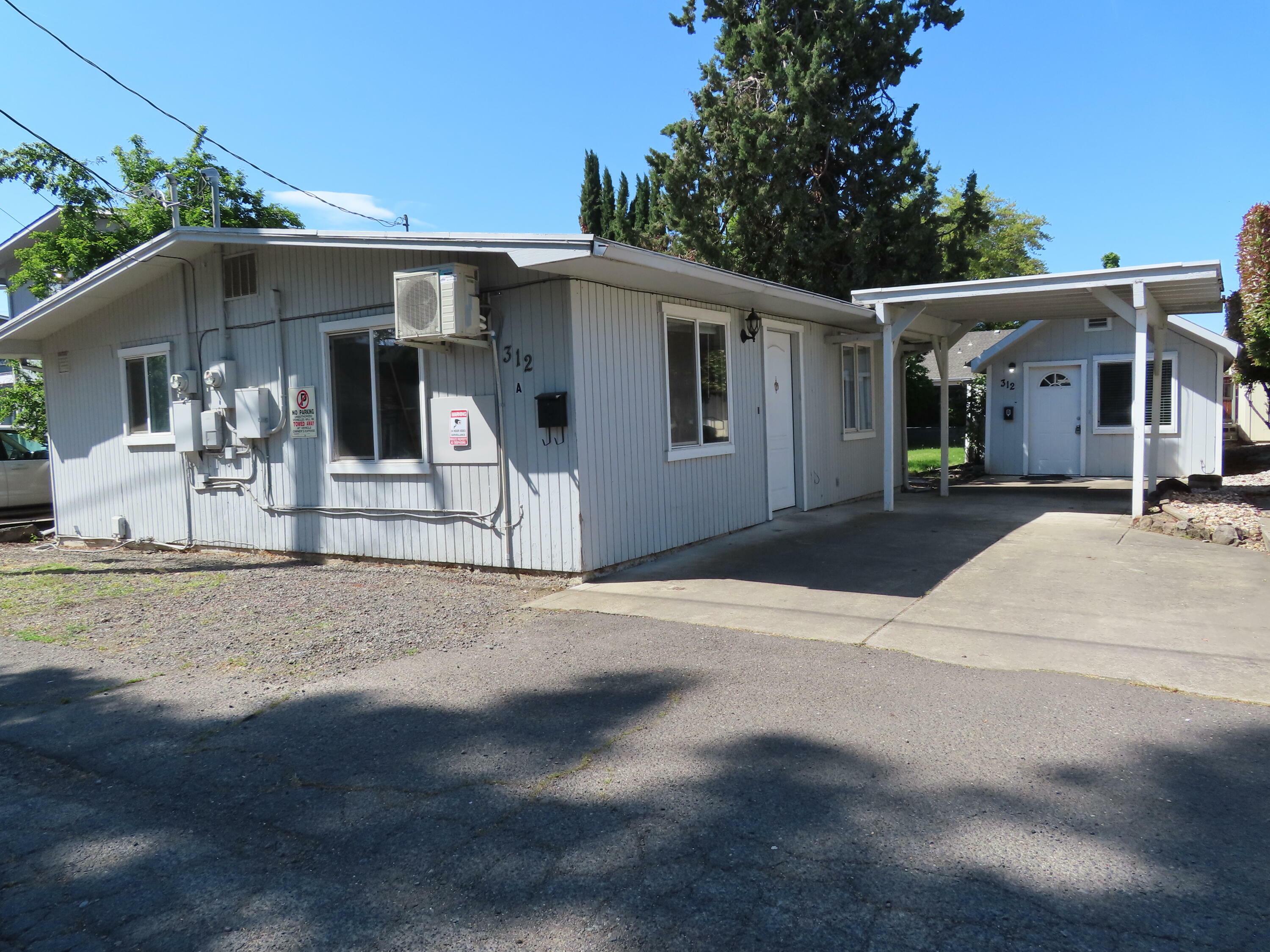 Property Photo: 312 Bennett Avenue OR 97504