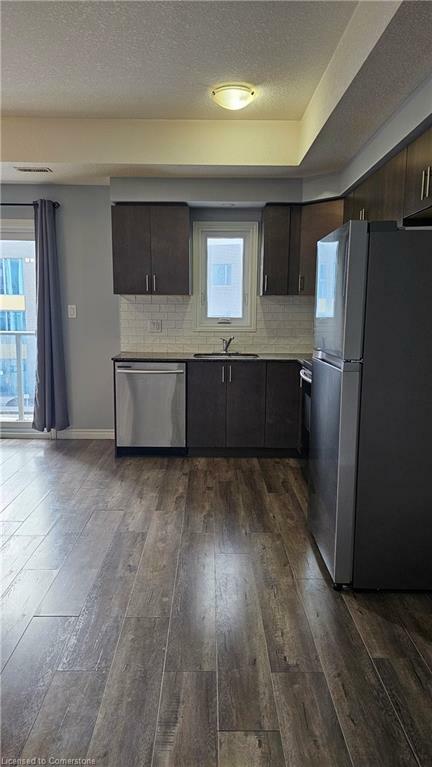 Property Photo: 1430 Highland Road W 23A ON N2N 3K6