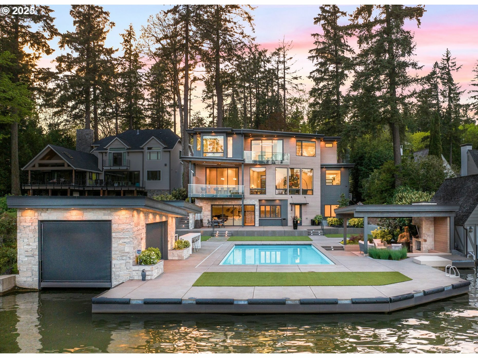 4357 Southshore Blvd  Lake Oswego OR 97035 photo
