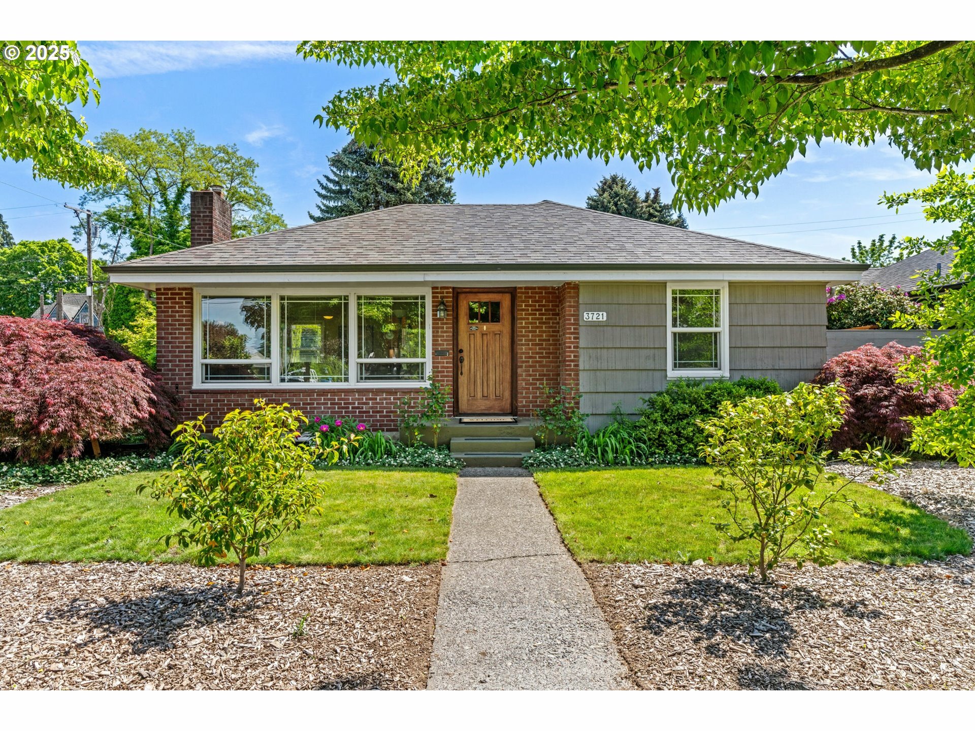 Property Photo: 3721 F St WA 98660