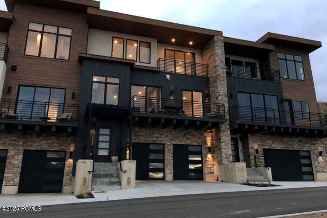 Property Photo: 801 E Klaim Drive UT 84036
