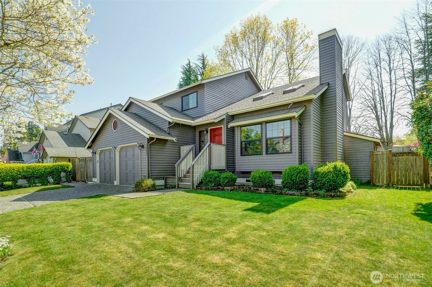 Property Photo: 16627 126th Avenue NE WA 98072