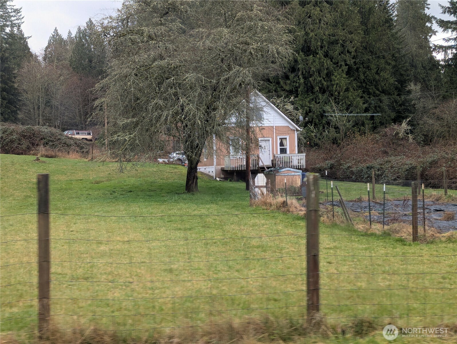 Property Photo: 27013 53 Avenue NE WA 98223
