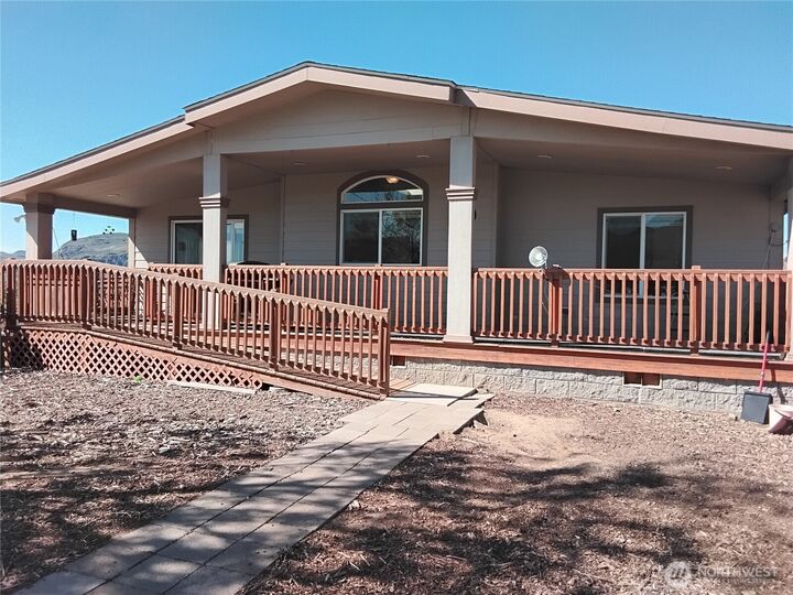Property Photo: 32 Valley View Drive WA 98855