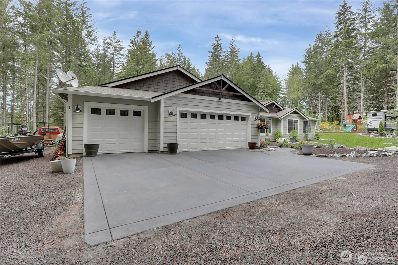 Property Photo: 39022 Mountain Park Drive E WA 98580